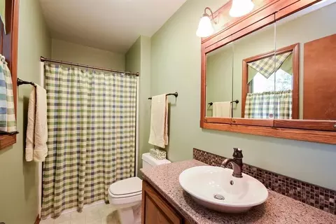 8564 Wheeler Pl, Crown Point, IN 46307 photo 10