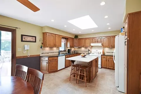 8564 Wheeler Pl, Crown Point, IN 46307 photo 5