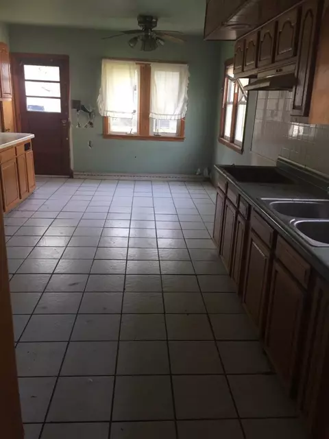 608 W 45th Ave, Gary, IN 46408 photo 6