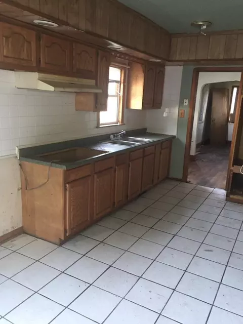 608 W 45th Ave, Gary, IN 46408 photo 8