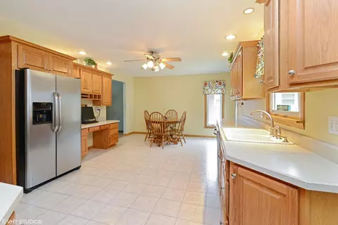 8539 Garfield Ave, Munster, IN 46321 photo 3
