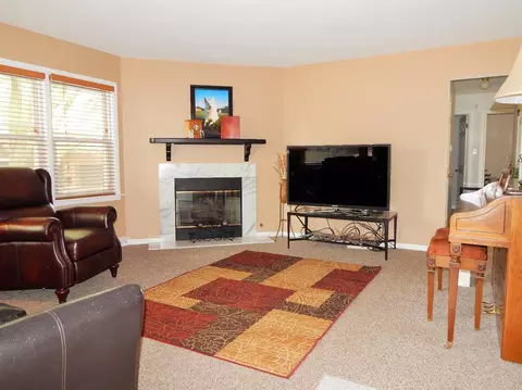 8011 Kooy Dr, Munster, IN 46321 photo 2