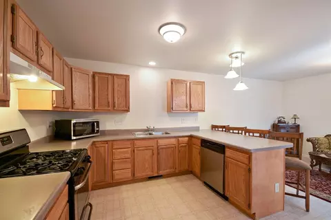 200 Fieldstone Dr, Porter, IN 46304 photo 6