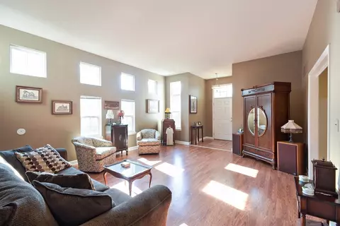 200 Fieldstone Dr, Porter, IN 46304 photo 3