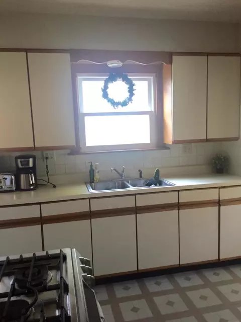8971 E Delaware Pkwy, Munster, IN 46321 photo 5