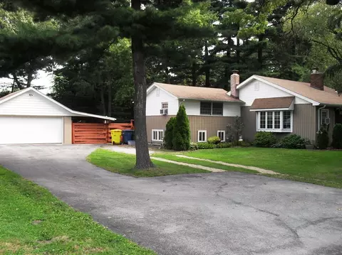1020 E Miller St, Griffith, IN 46319 photo 2