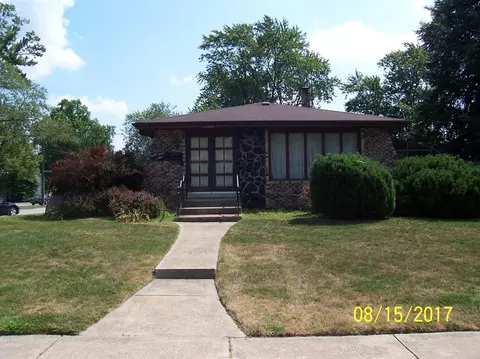 8401 Harrison Ave, Munster, IN 46321 photo 2