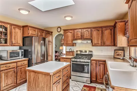 2744 Mockingbird Dr, Crown Point, IN 46307 photo 5