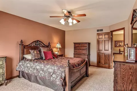 2744 Mockingbird Dr, Crown Point, IN 46307 photo 9