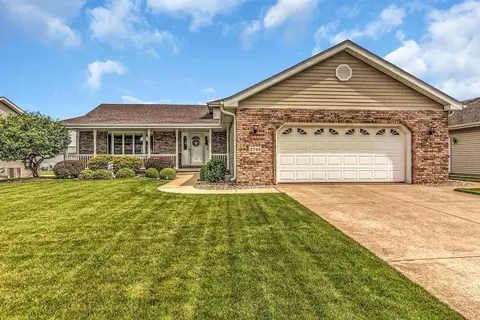 2744 Mockingbird Dr, Crown Point, IN 46307 photo 1