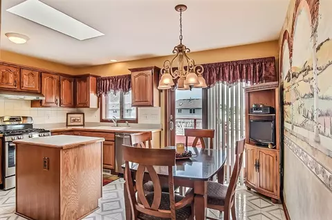 2744 Mockingbird Dr, Crown Point, IN 46307 photo 7