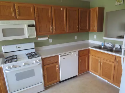 324 Pine Ridge Cir, Lowell, IN 46356 photo 7