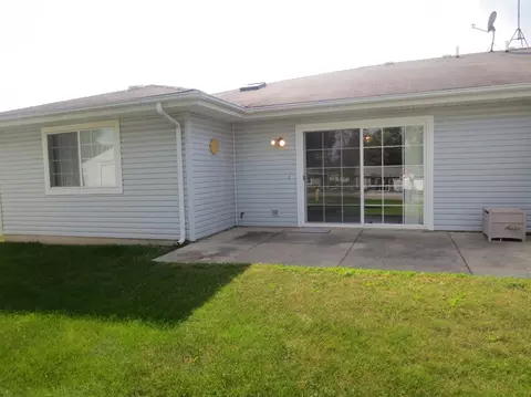 324 Pine Ridge Cir, Lowell, IN 46356 photo 4