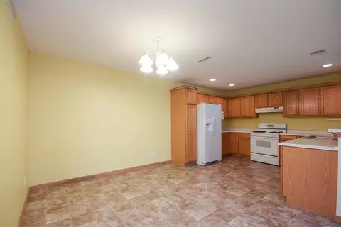 1343 Wright Dr, Crown Point, IN 46307 photo 4