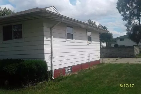 3389 W 19th Pl, Gary, IN 46404 photo 2