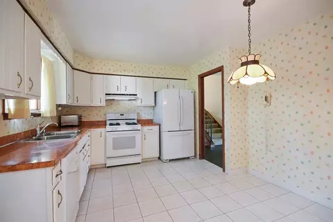 502 Cedar Ct, Munster, IN 46321 photo 2