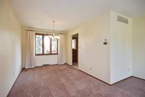 502 Cedar Ct, Munster, IN 46321 photo 4