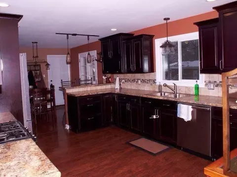 426 Fairview Ave, Crown Point, IN 46307 photo 2