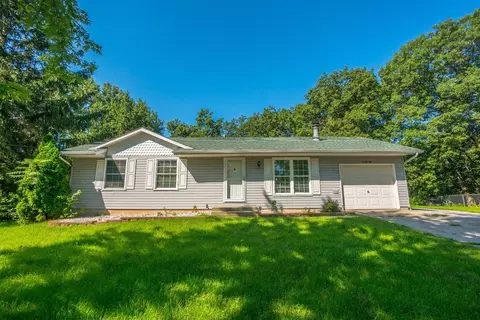 17570 Willowbrook Dr, Lowell, IN 46356 photo 1