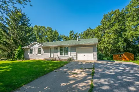 17570 Willowbrook Dr, Lowell, IN 46356 photo 2