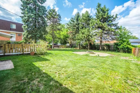 1002 W Pine St, Griffith, IN 46319 photo 2