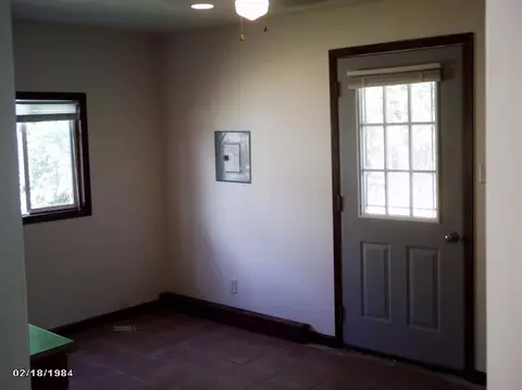 1139 Dearborn Cir, Gary, IN 46403 photo 6