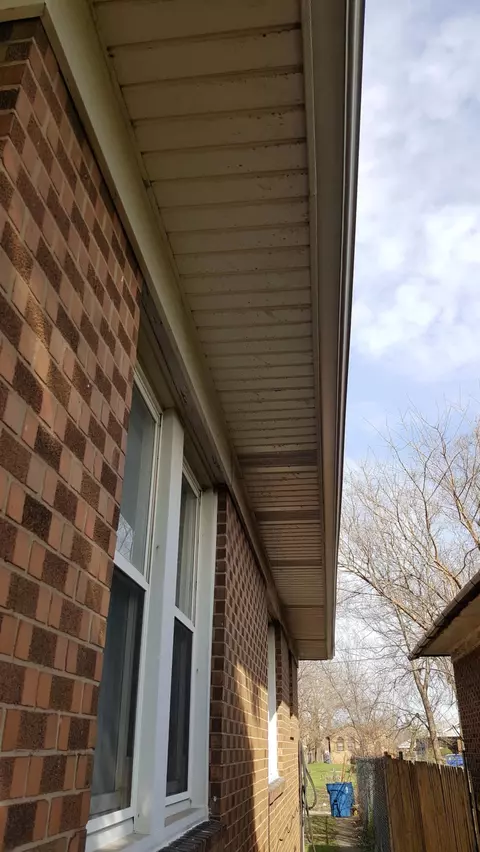 363 Arthur St, Gary, IN 46404 photo 3