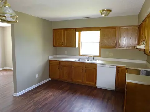 902 E Culver Rd, Knox, IN 46534 photo 3