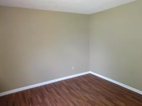 902 E Culver Rd, Knox, IN 46534 photo 5