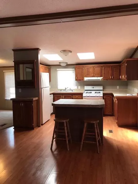 210 State St, Wheeler, IN 46393 photo 4