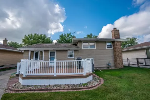 513 Hickory Ln, Munster, IN 46321 photo 3