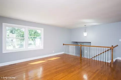 714 James Pl, Griffith, IN 46319 photo 3