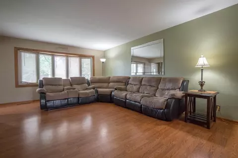 233 Sunset Ln, Munster, IN 46321 photo 10