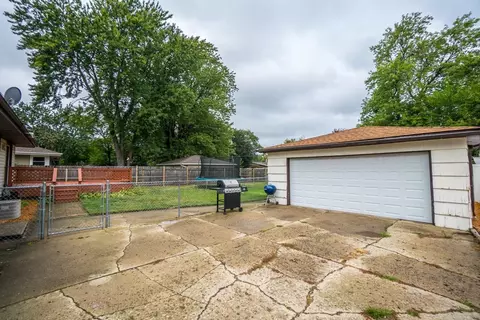 233 Sunset Ln, Munster, IN 46321 photo 6