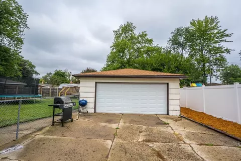 233 Sunset Ln, Munster, IN 46321 photo 5