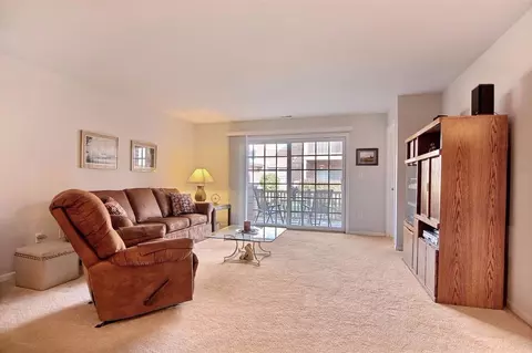 545 Cambridge Ct #1B, Munster, IN 46321 photo 4