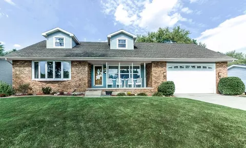954 Mohawk Dr, Crown Point, IN 46307 photo 1