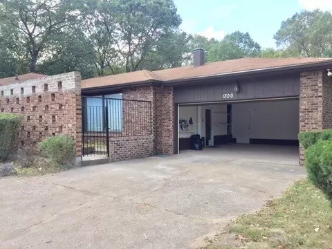 1300 Colfax St, Gary, IN 46406 photo 4