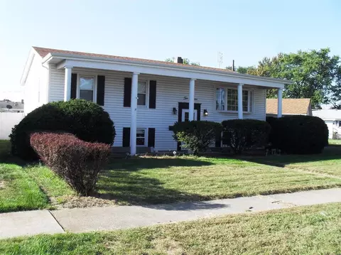 1013 W Ash St, Griffith, IN 46319 photo 1