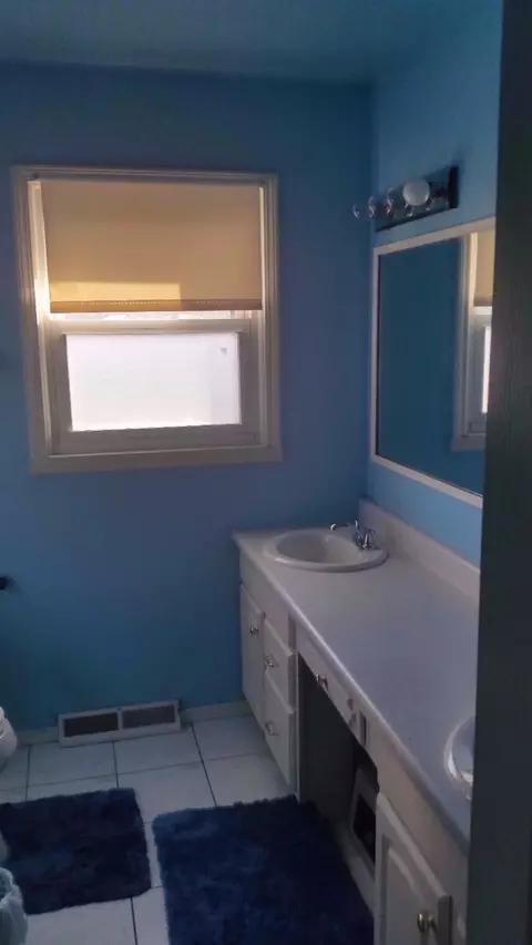1013 W Ash St, Griffith, IN 46319 photo 6
