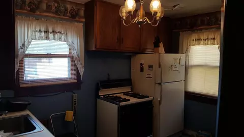 1474 Shell St, Hammond, IN 46320 photo 2
