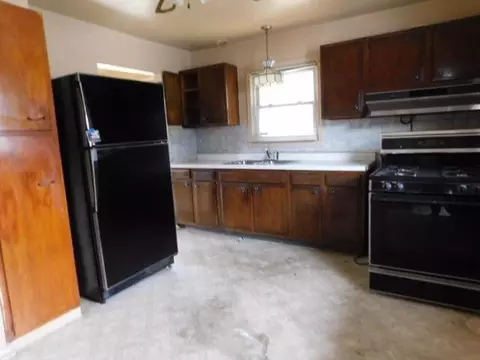 2128 W 21st Ave, Gary, IN 46404 photo 10