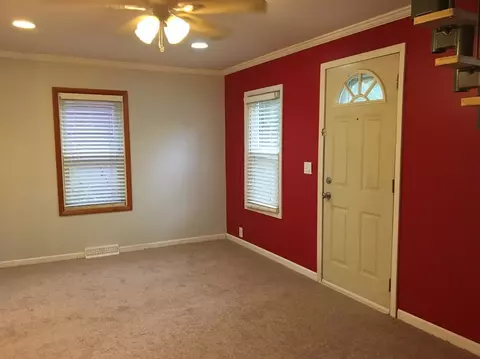 339 N Elmer St, Griffith, IN 46319 photo 5