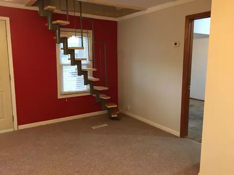 339 N Elmer St, Griffith, IN 46319 photo 4