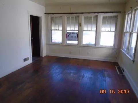 837 Johnson St, Gary, IN 46402 photo 4