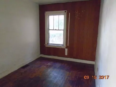 837 Johnson St, Gary, IN 46402 photo 8