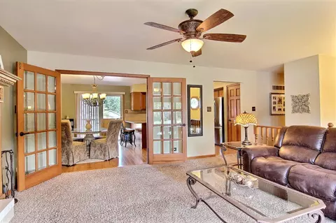 727 N Broad St, Griffith, IN 46319 photo 6