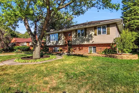 727 N Broad St, Griffith, IN 46319 photo 1