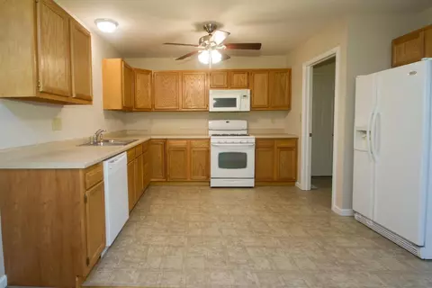 186 Fieldstone Dr, Porter, IN 46304 photo 7