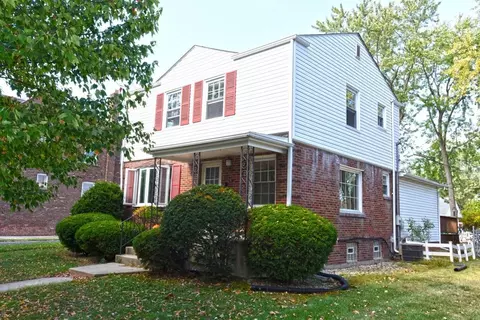 239 Beacon Pl, Munster, IN 46321 photo 3